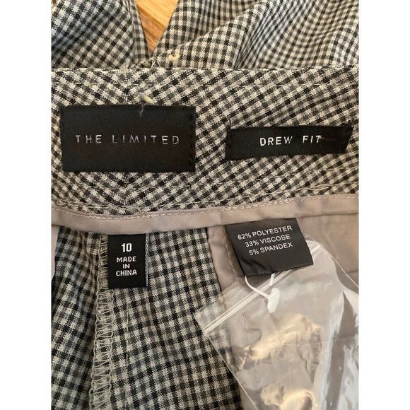The Limited, Women's Drew Fit checkered black/white cuffed shorts size 10 - Picture 4 of 7
